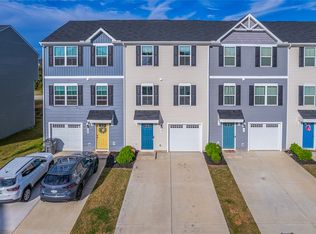8 Bearmont Trl, Greenville, SC 29617
