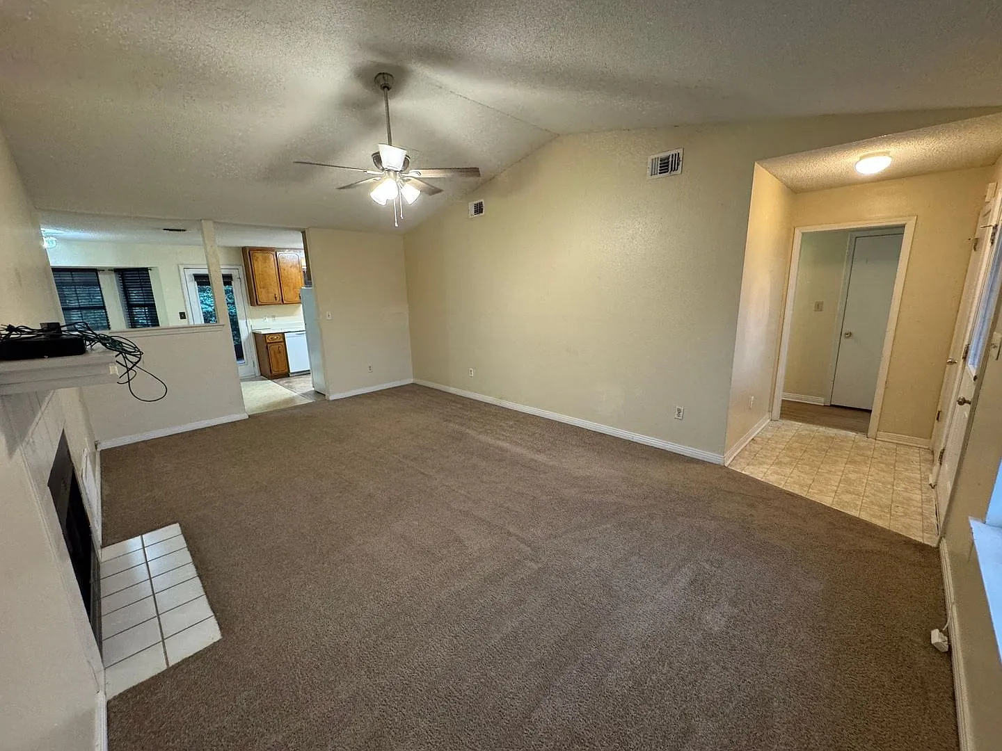 Pensacola - Amberwood - 3 bedroom, 2 bathroom — Photo 3