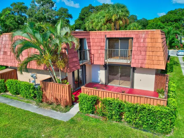 738 Buttonwood Lane, Boynton Beach, FL 33436