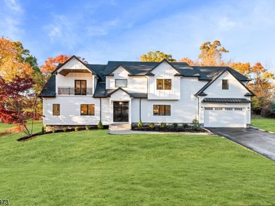 1 Trafalgar Dr, Livingston, NJ, 07039