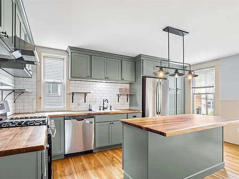 14 Horace St #2 — Photo 12