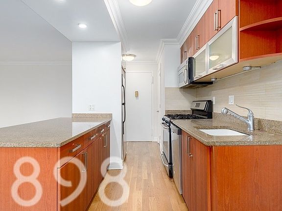 4th image of 120 W 97th St APT 7A