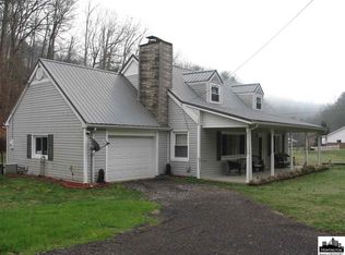 54 Sentry Rd, Charleston, WV 25312