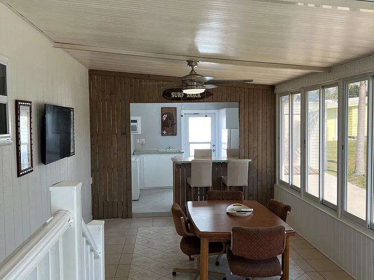 704 Palm Frond Ct — Photo 11
