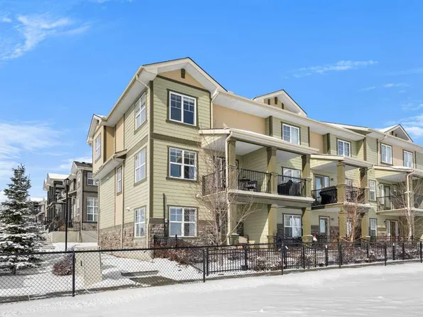 111 E Evanscrest Gdns NW, Calgary, AB T3P 0S1