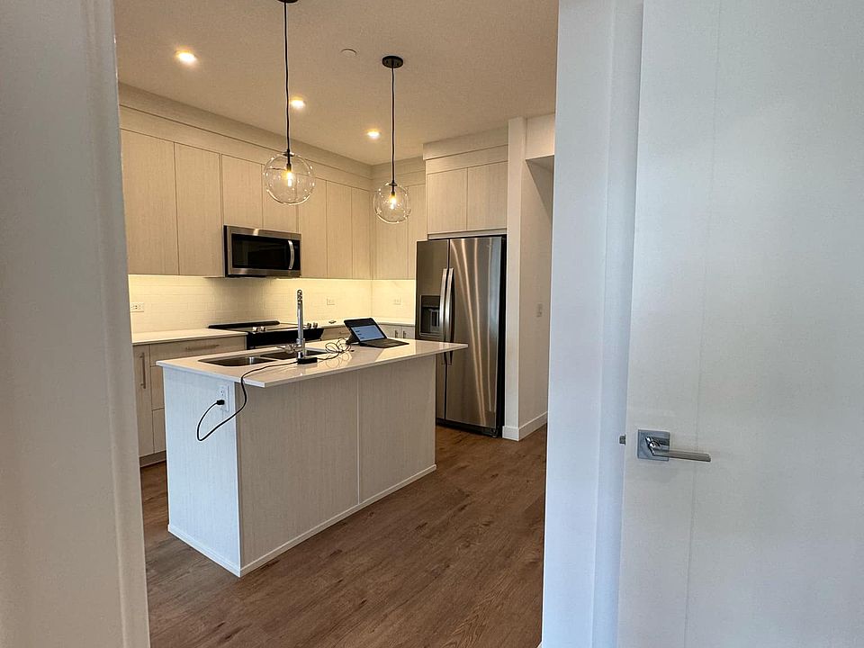 1st image of 6 Merganser Dr W #110