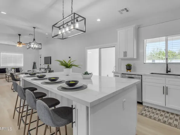 2402 N 15TH Street, Phoenix, AZ 85006