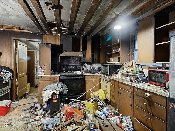 5th image of 2811 Locust St