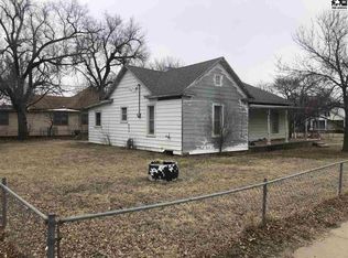 300 E Carpenter St, Hutchinson, KS 67501