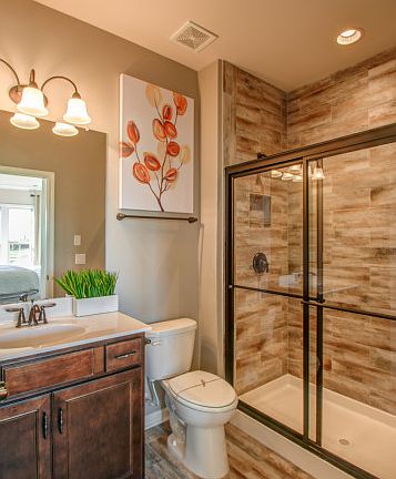 Dunwoody Way Front Secondary Bathroom