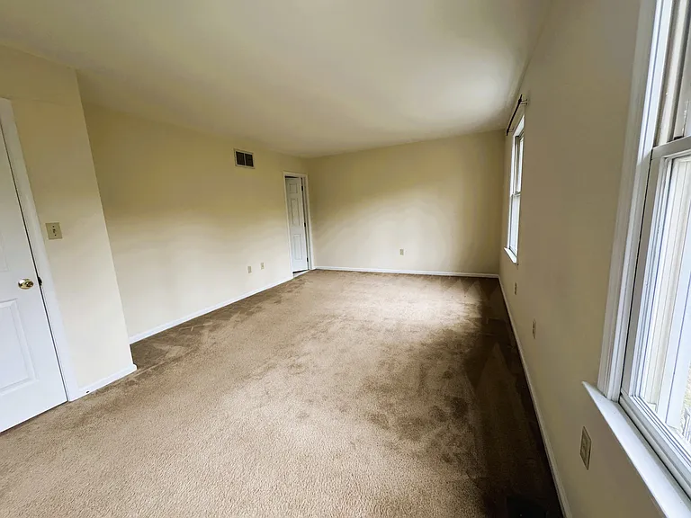 124 Eaglesmere Cir #20 — Photo 11