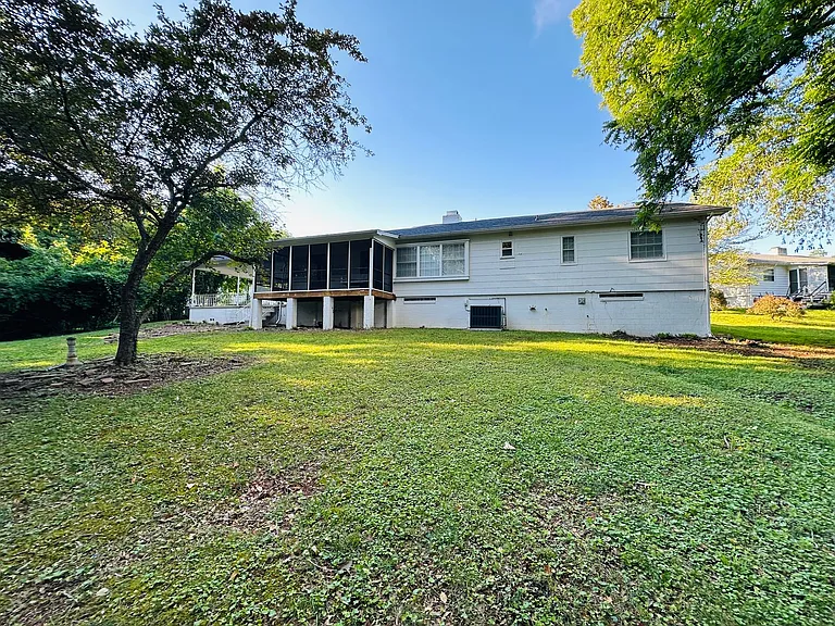 109 Norris Ln — Photo 5