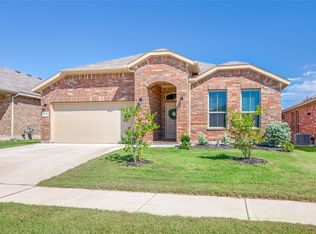 2353 Waggoner Ranch Dr, Weatherford, TX 76087