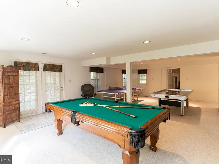 10117 Meyer Point Ter — Photo 25