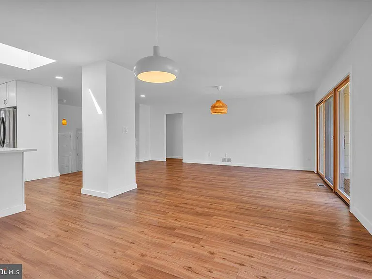 26 Forest Hill Dr — Photo 6