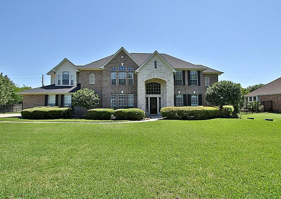 1st image of 17319 Hill Lakes Ct