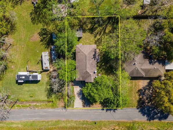 5813 David St, Dickinson, TX 77539