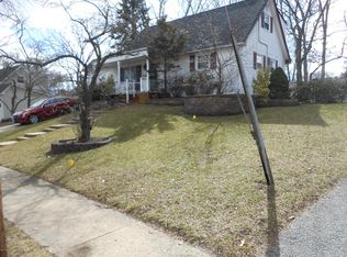 8 California Dr, Jackson, NJ 08527