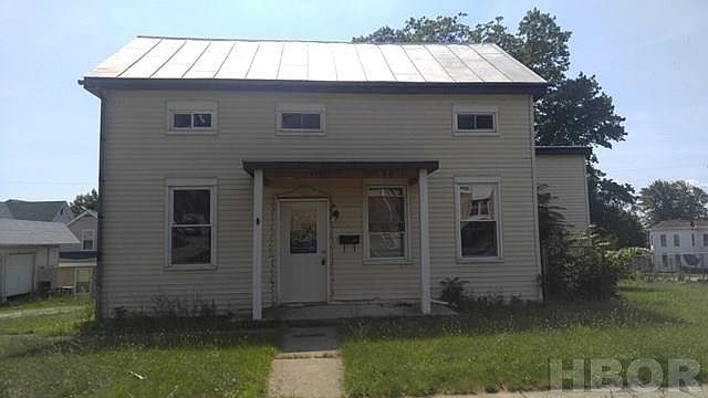1st image of 30 Franklin St