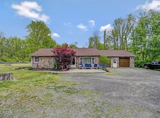 1185 Avoy Rd, Hawley, PA 18438