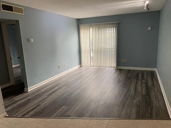 4th image of 1700 SW 16th Ct APT A6