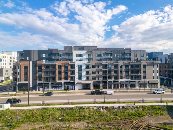 1350 Hemlock Rd #202, Ottawa, ON K1K 5C2