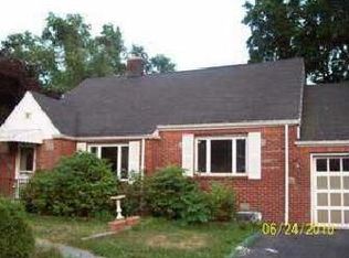 176 Hamburg Tpke, Pompton Lakes, NJ 07442