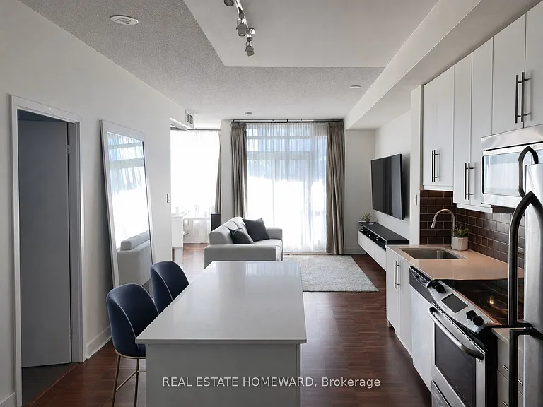 1171 Queen St W #1106 — Photo 4
