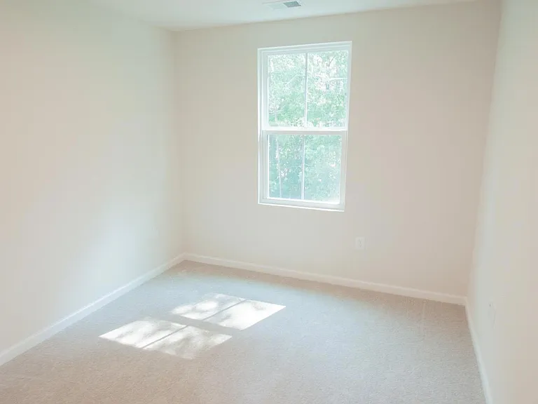 261 Christiana Ln #F — Photo 11