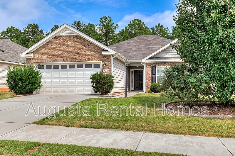 4 bed, 2.0 bath, 2133 sqft, $2,050 — Photo 3