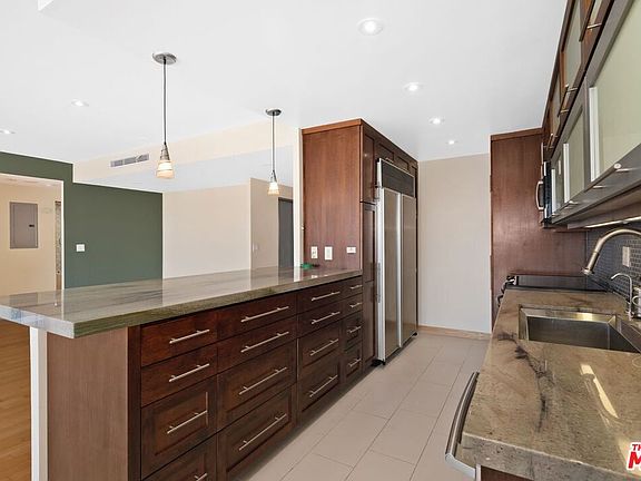 5th image of 2220 Avenue Of The Stars Unit 2203