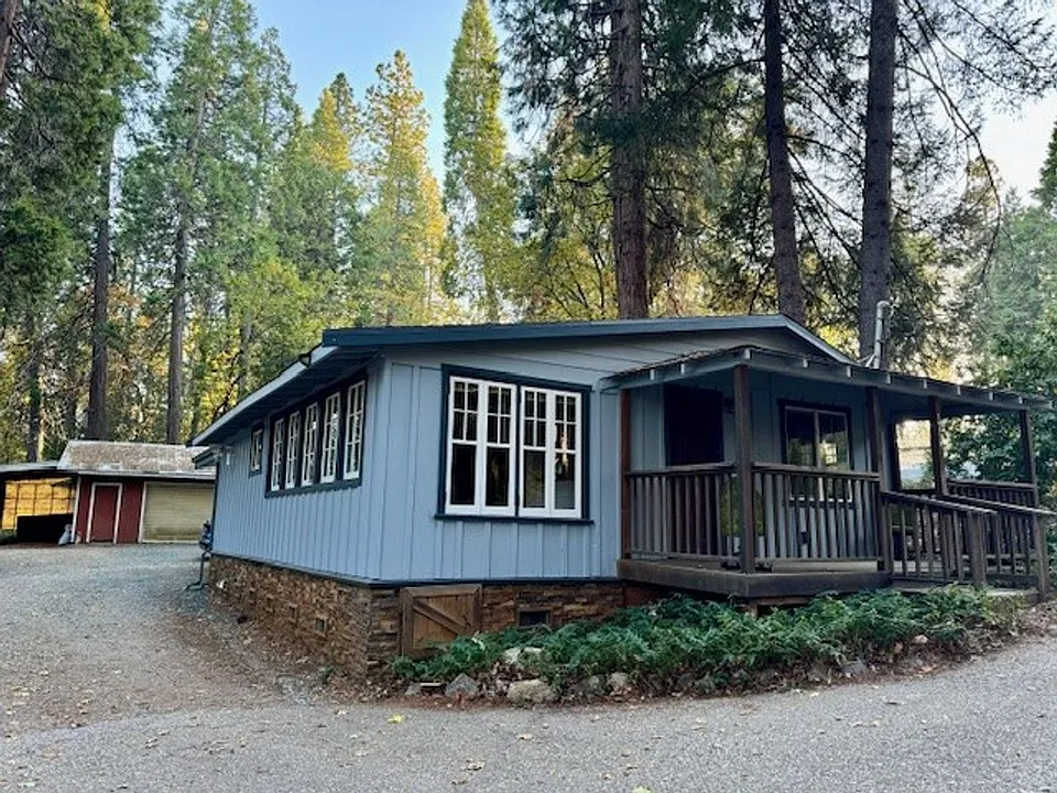 14138 Edgewood Dr