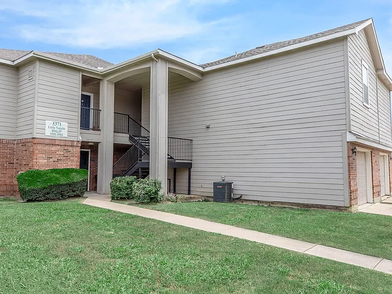 Amelia Parc Sr II — Photo 52