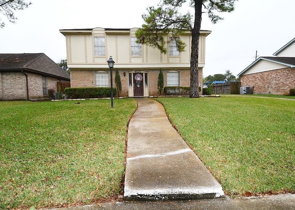 1st image of 4527 Geneva Dr