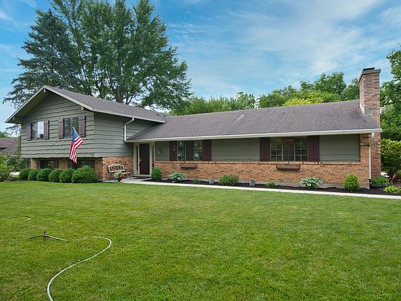 4th image of 910 Burnside Dr
