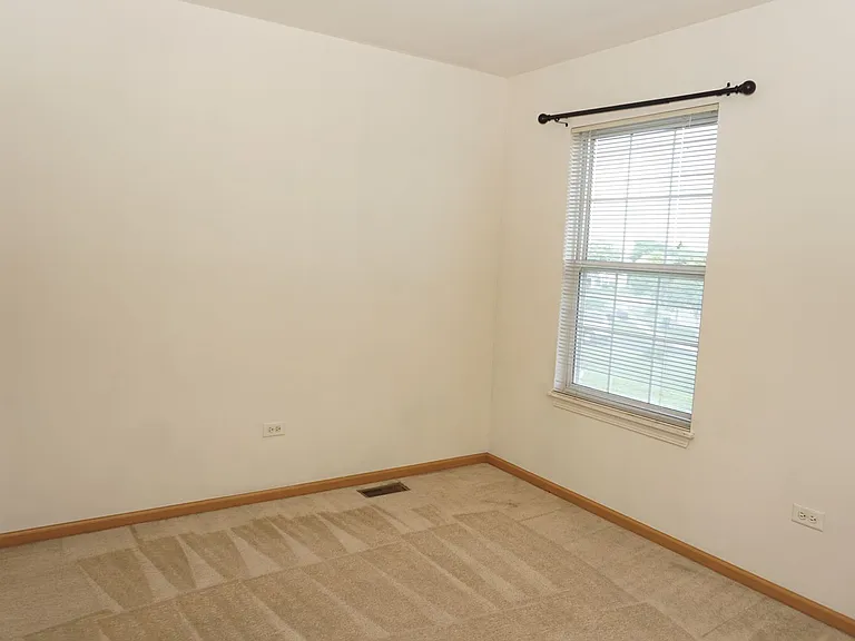 407 Waubonsee Dr — Photo 28