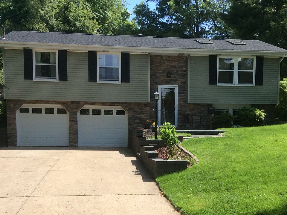 1st image of 408 Cottonwood Dr