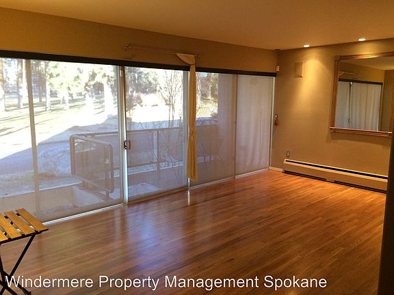 3rd image of 301 S Chestnut St APT 6