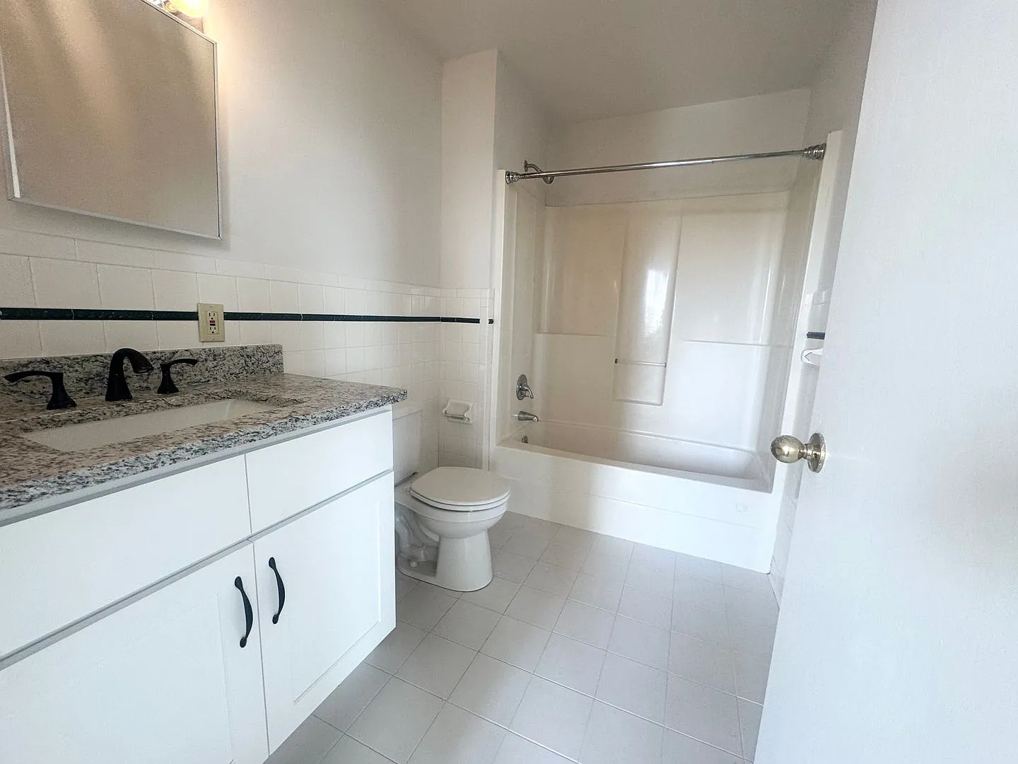 508 E Main St. — Photo 4