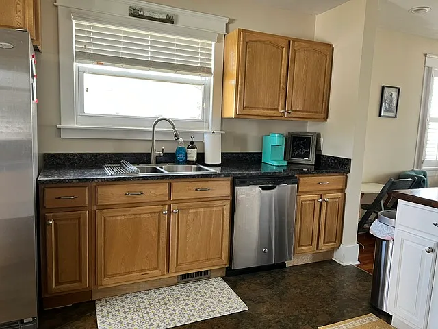 1614 Lodge St — Photo 3