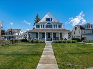 35 Middle Beach Rd, Madison, CT 06443