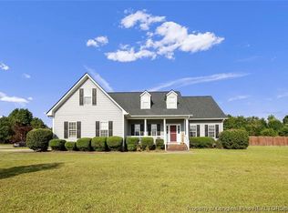 102 Neeley Ln, Raeford, NC 28376