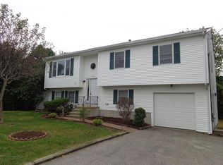 105 Flynn St, Fall River, MA 02724