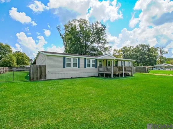 20926 Holmes Dr, Zachary, LA 70791