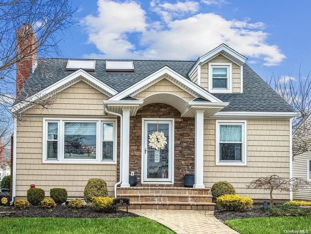 26 Biltmore Boulevard, Massapequa, NY 11758 Zillow