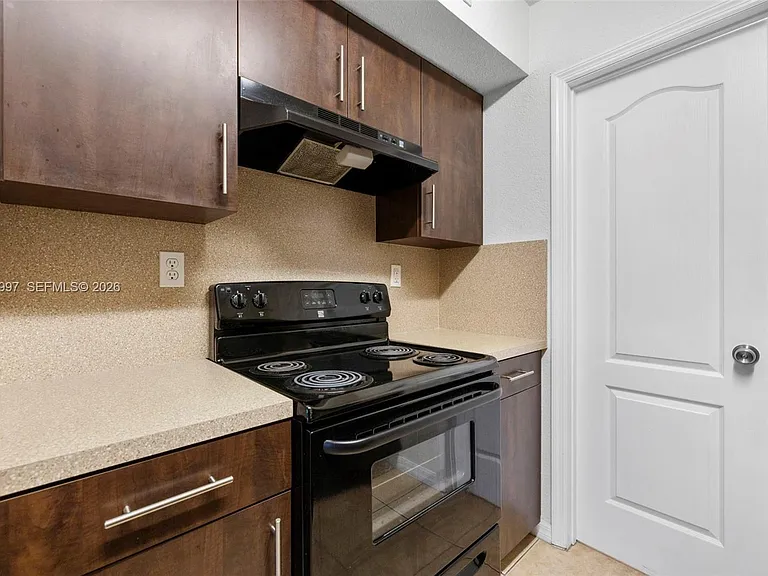 13 S Royal Poinciana Blvd #14 — Photo 2