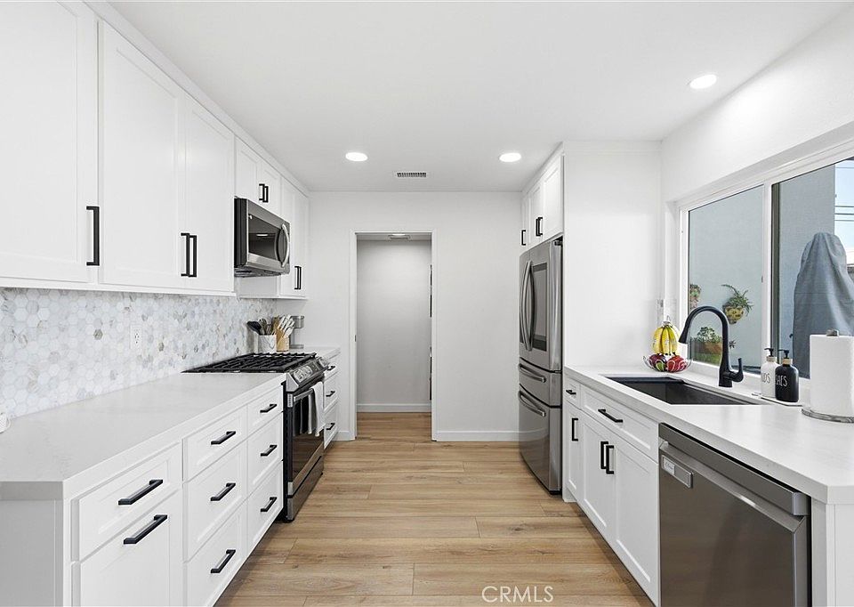 1st image of 5583 Tiffany Ave