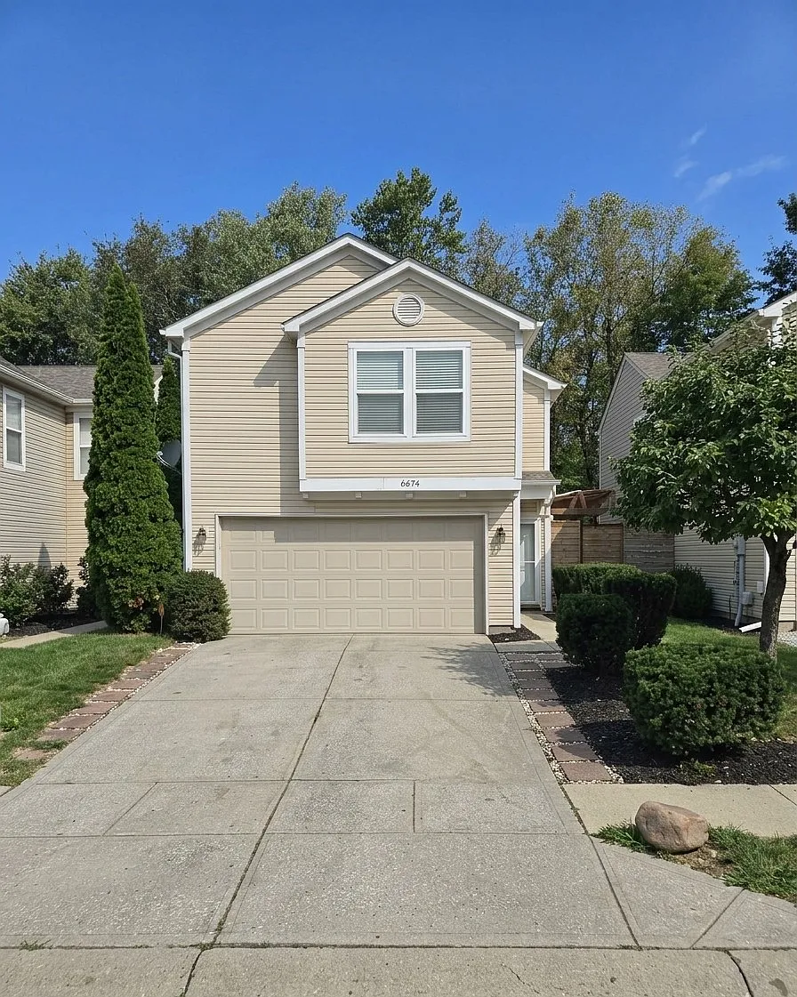 4 bed, 2.5 bath, 2172 sqft, $2,300 — Photo 1