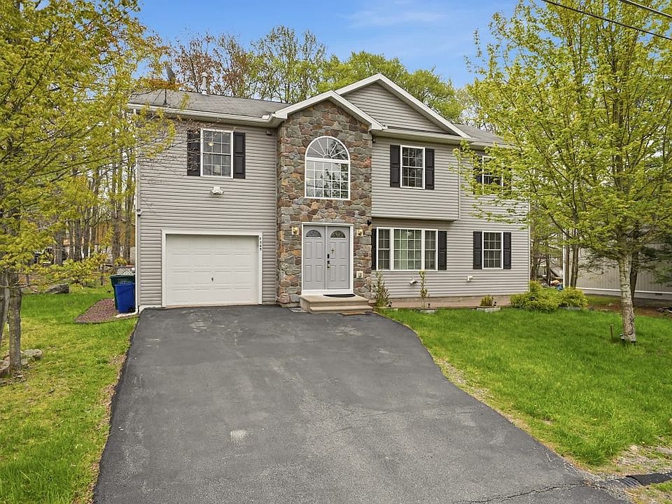 1st image of 6000 Boardwalk Dr