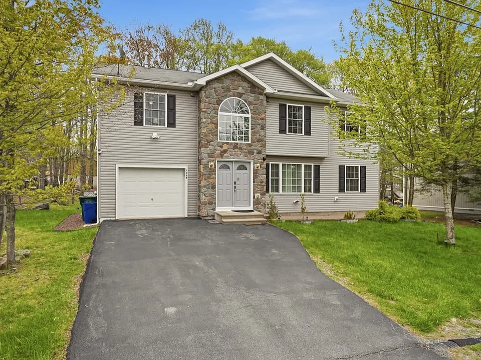 6000 Boardwalk Dr